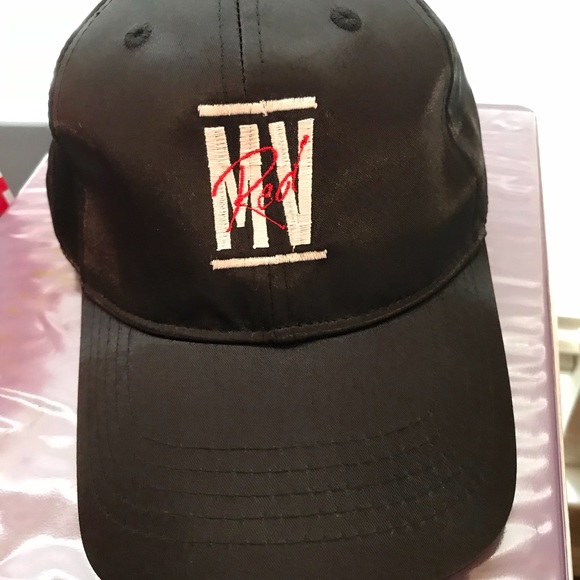 MVRed Caps - Picture 5 of 5